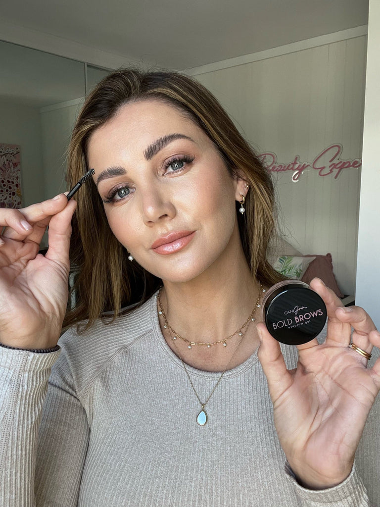 How to Keep Your Brows in Place All Day with CanGro Eyebrow Gel